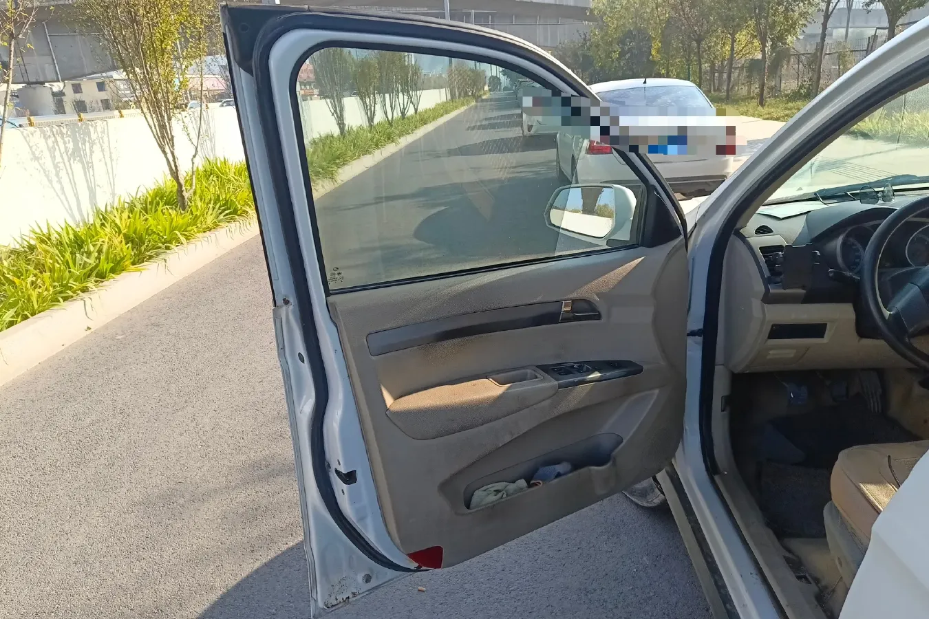 2012 Landwind X8 2.0T 122HP L4 5MT,autocango,china used car exporter,china ev exporter,chinese used car exporter,chinese used ev exporter