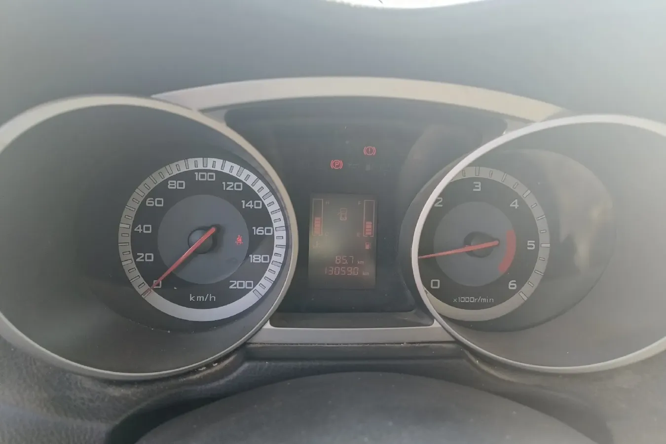 2012 Landwind X8 2.0T 122HP L4 5MT,autocango,china used car exporter,china ev exporter,chinese used car exporter,chinese used ev exporter