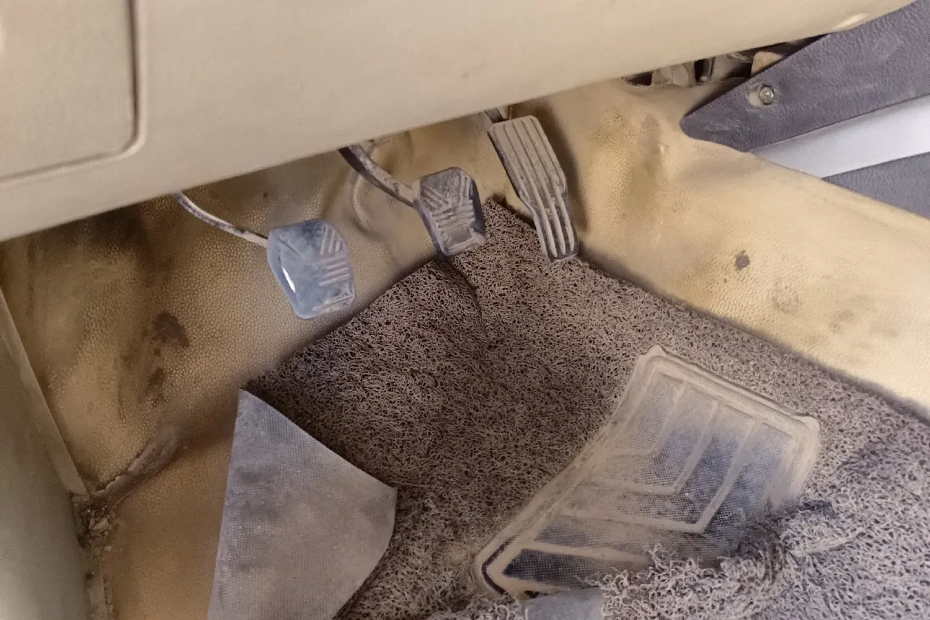 2012 Landwind X8 2.0T 122HP L4 5MT,autocango,china used car exporter,china ev exporter,chinese used car exporter,chinese used ev exporter