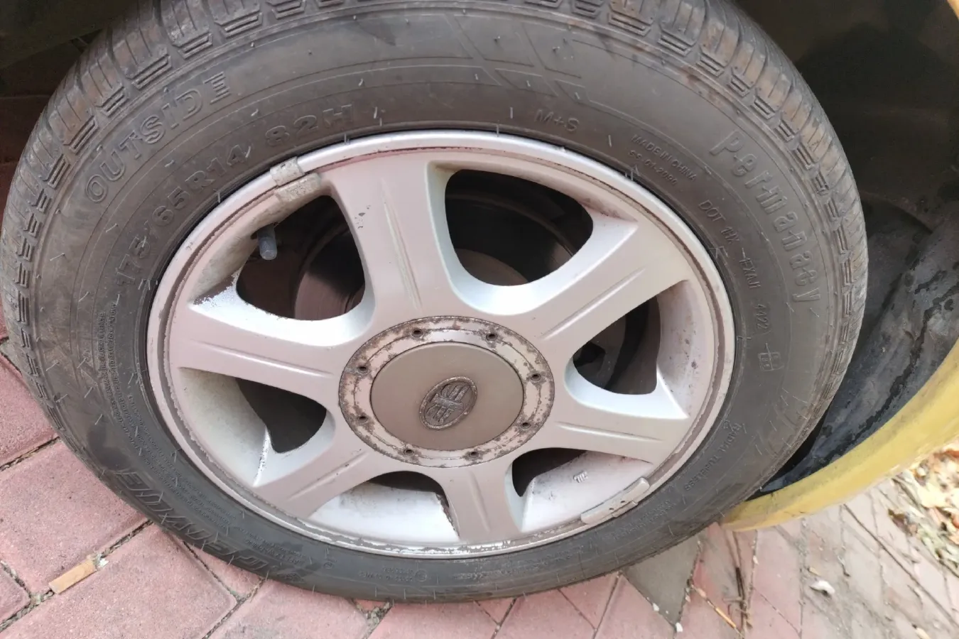 2010 FAW Vita V2 1.3L 91HP L4 5MT,autocango,china used car exporter,china ev exporter,chinese used car exporter,chinese used ev exporter