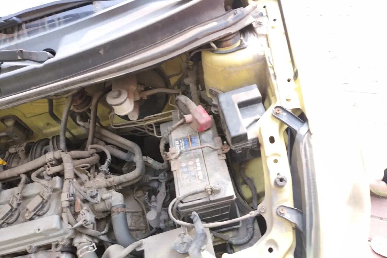 2010 FAW Vita V2 1.3L 91HP L4 5MT,autocango,china used car exporter,china ev exporter,chinese used car exporter,chinese used ev exporter