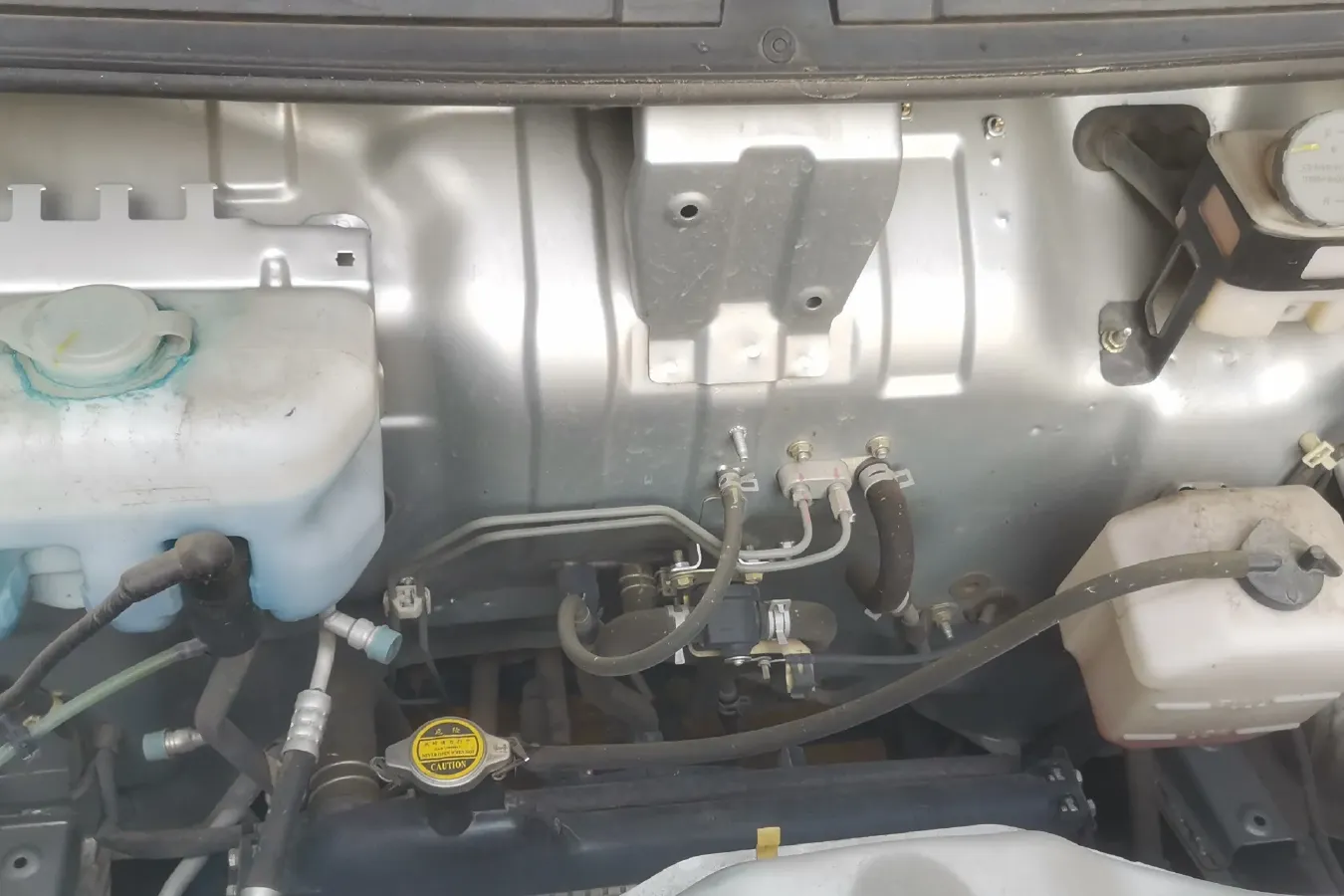 2021 ChangAn Kaicene ShenQi T30 1.6L 122HP L4 5MT,autocango,china used car exporter,china ev exporter,chinese used car exporter,chinese used ev exporter