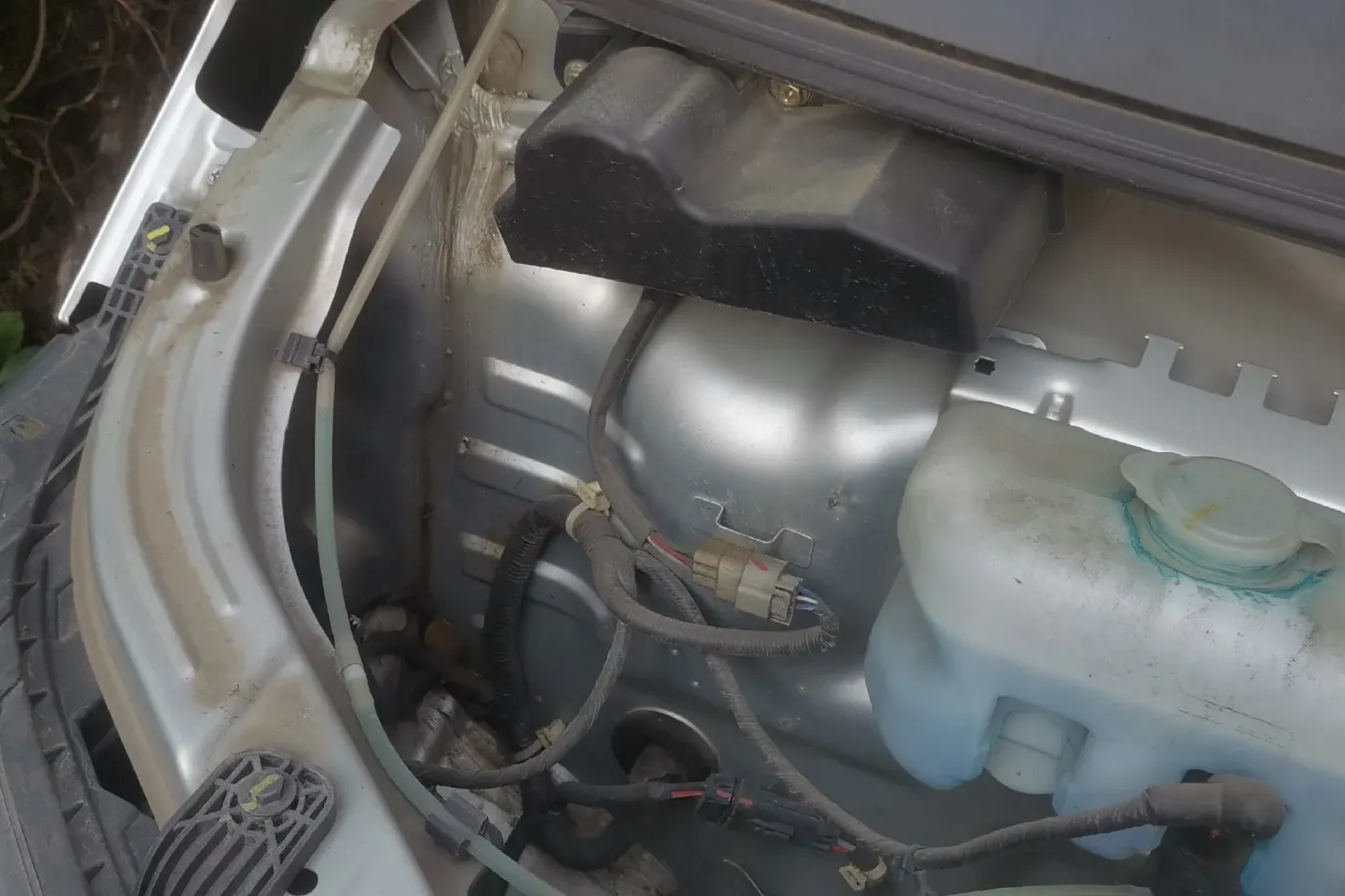 2021 ChangAn Kaicene ShenQi T30 1.6L 122HP L4 5MT,autocango,china used car exporter,china ev exporter,chinese used car exporter,chinese used ev exporter