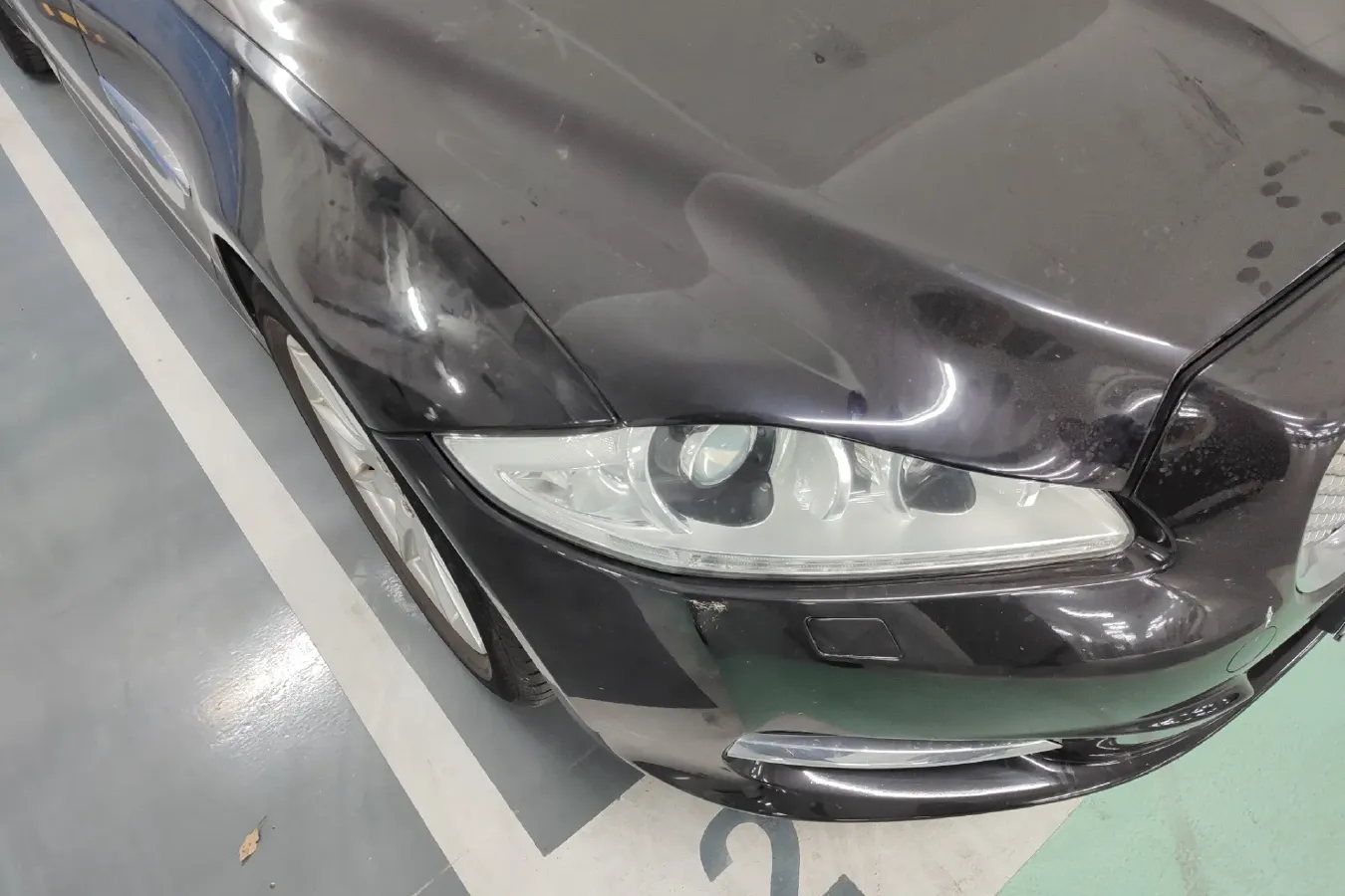 2013 Jaguar XJ 2.0T 240HP L4 8AT,autocango,china used car exporter,china ev exporter,chinese used car exporter,chinese used ev exporter