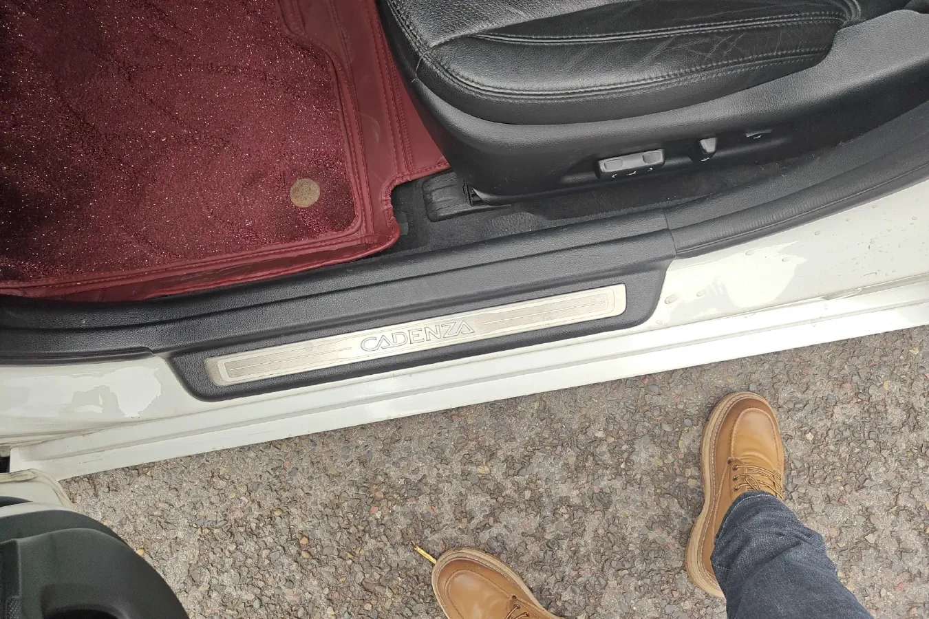 2012 Kia Cadenza 2.4L 180HP L4 6AT,autocango,china used car exporter,china ev exporter,chinese used car exporter,chinese used ev exporter