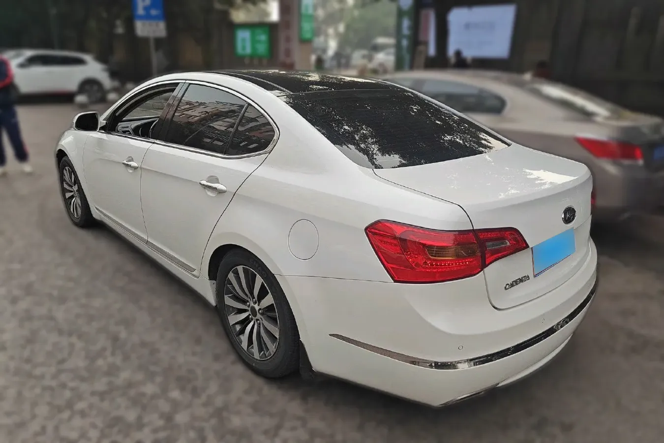 2012 Kia Cadenza 2.4L 180HP L4 6AT,autocango,china used car exporter,china ev exporter,chinese used car exporter,chinese used ev exporter