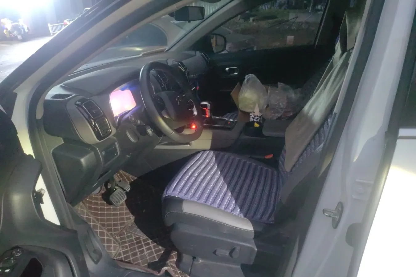 2020 Citroen C5 Aircross 1.6T 170HP L4 6AT,autocango,china used car exporter,china ev exporter,chinese used car exporter,chinese used ev exporter