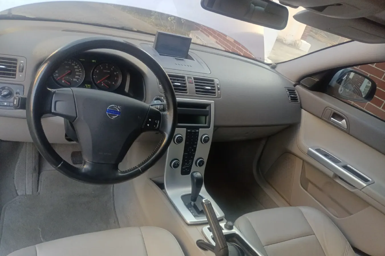 2010 Volvo S40 2.0L 141HP L4 6DCT,autocango,china used car exporter,china ev exporter,chinese used car exporter,chinese used ev exporter