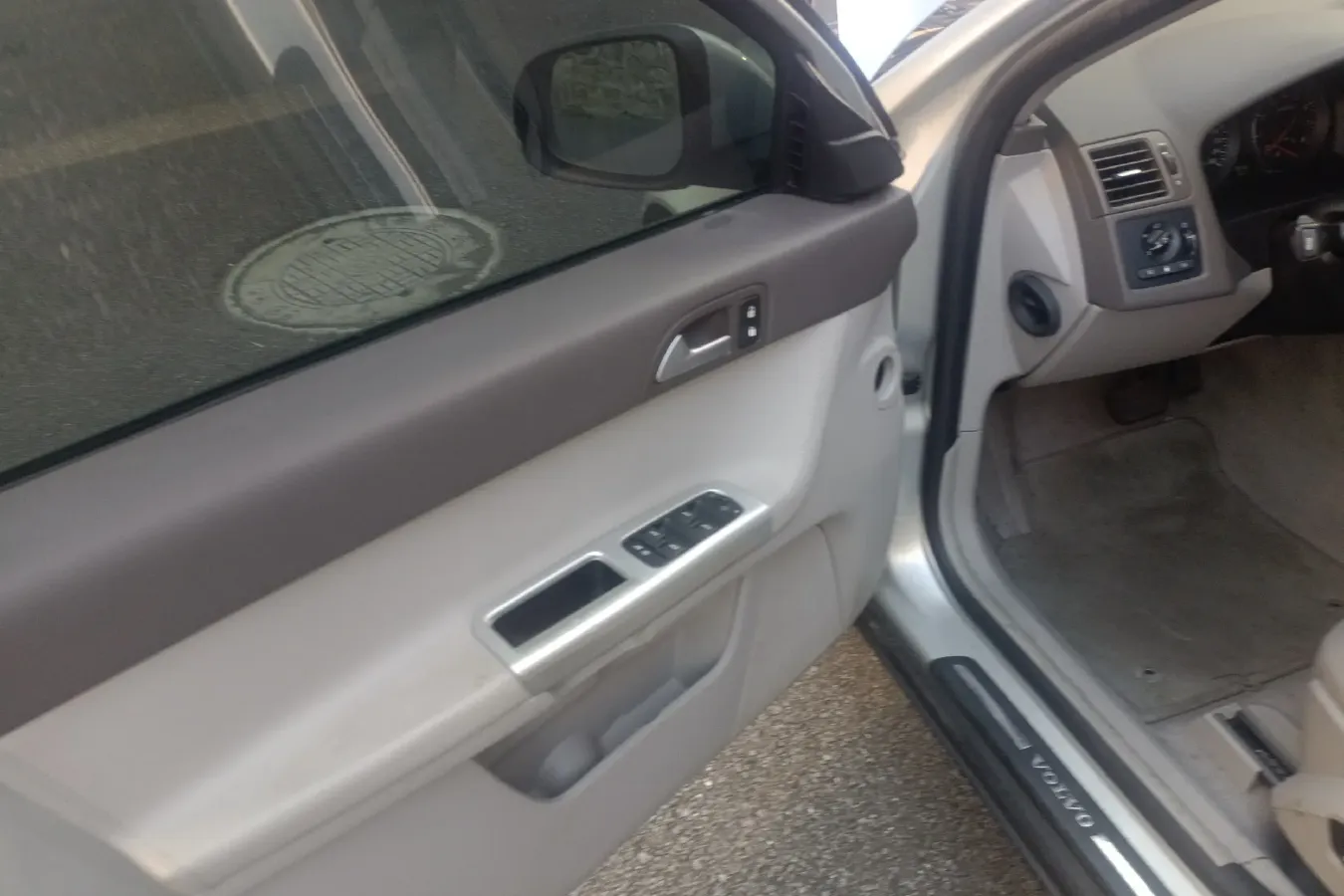 2010 Volvo S40 2.0L 141HP L4 6DCT,autocango,china used car exporter,china ev exporter,chinese used car exporter,chinese used ev exporter