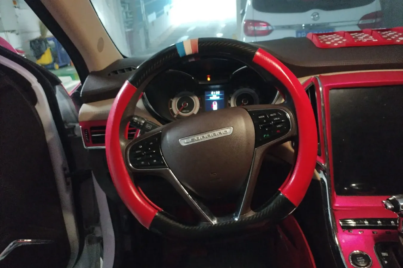 2018 Leopaard CS9 1.5T 150HP L4 CVT,autocango,china used car exporter,china ev exporter,chinese used car exporter,chinese used ev exporter