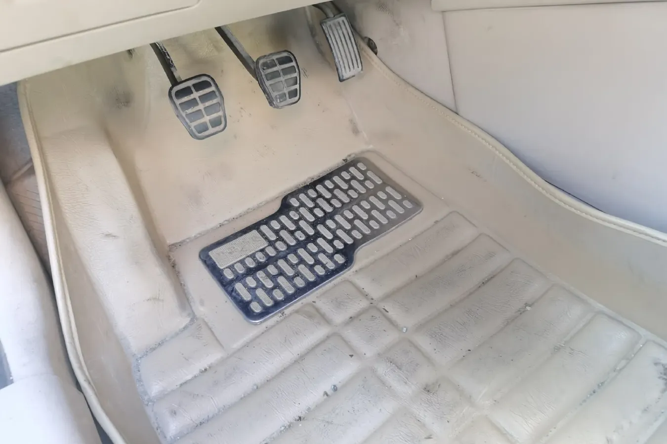 2011 Chery E5 1.5L 109HP L4 5MT,autocango,china used car exporter,china ev exporter,chinese used car exporter,chinese used ev exporter