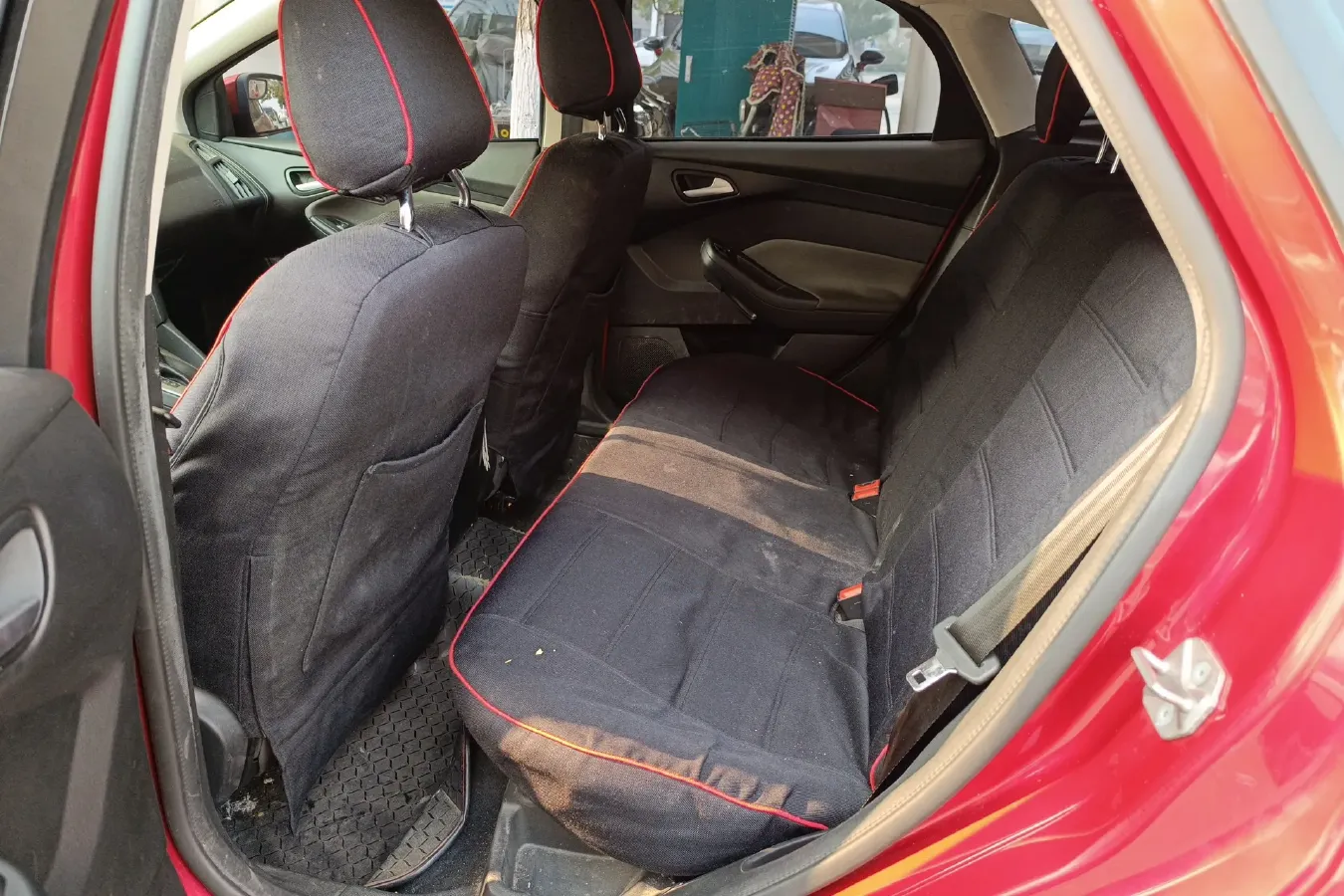 2012 Ford Focus 1.6L 125HP L4 6DCT,autocango,china used car exporter,china ev exporter,chinese used car exporter,chinese used ev exporter