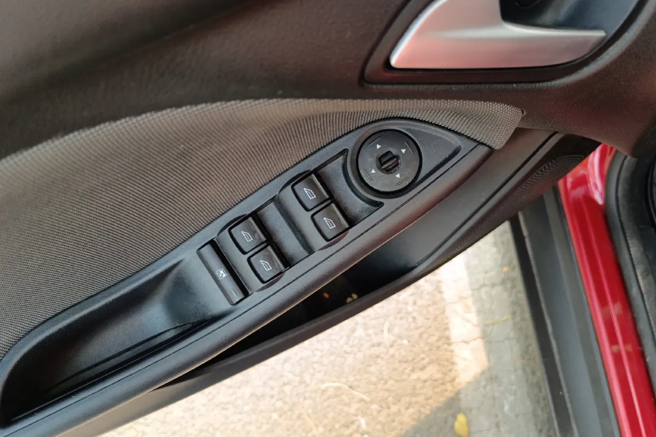 2012 Ford Focus 1.6L 125HP L4 6DCT,autocango,china used car exporter,china ev exporter,chinese used car exporter,chinese used ev exporter