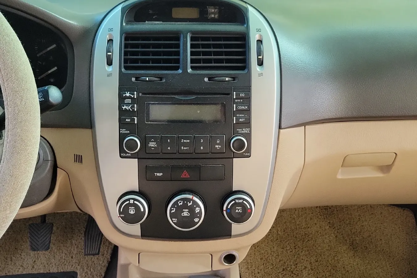 2007 Kia Cerato 1.6L 112HP L4 5MT,autocango,china used car exporter,china ev exporter,chinese used car exporter,chinese used ev exporter