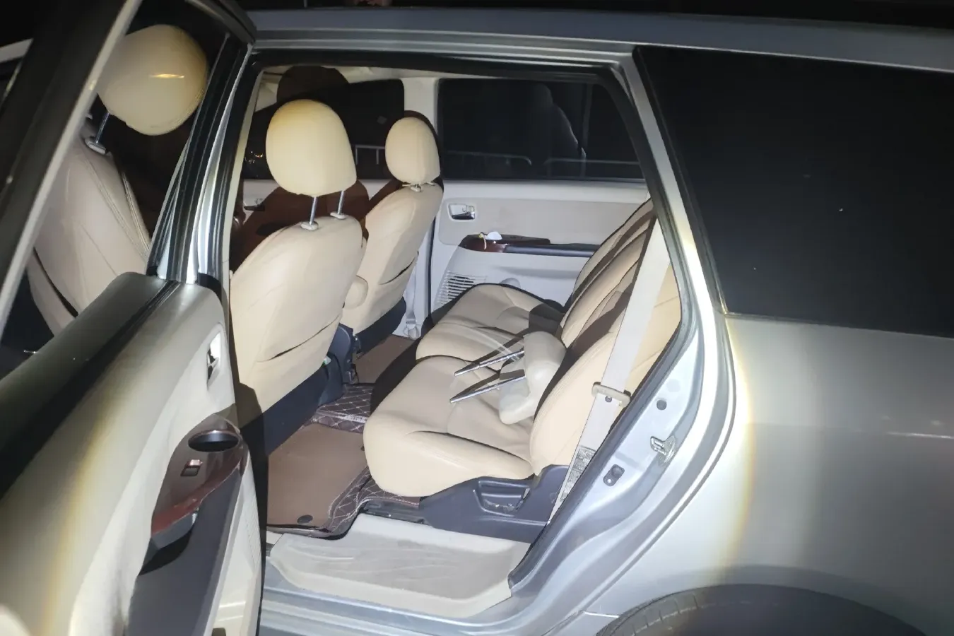 2009 Mitsubishi Grandis 2.4L 165HP L4 4AT,autocango,china used car exporter,china ev exporter,chinese used car exporter,chinese used ev exporter