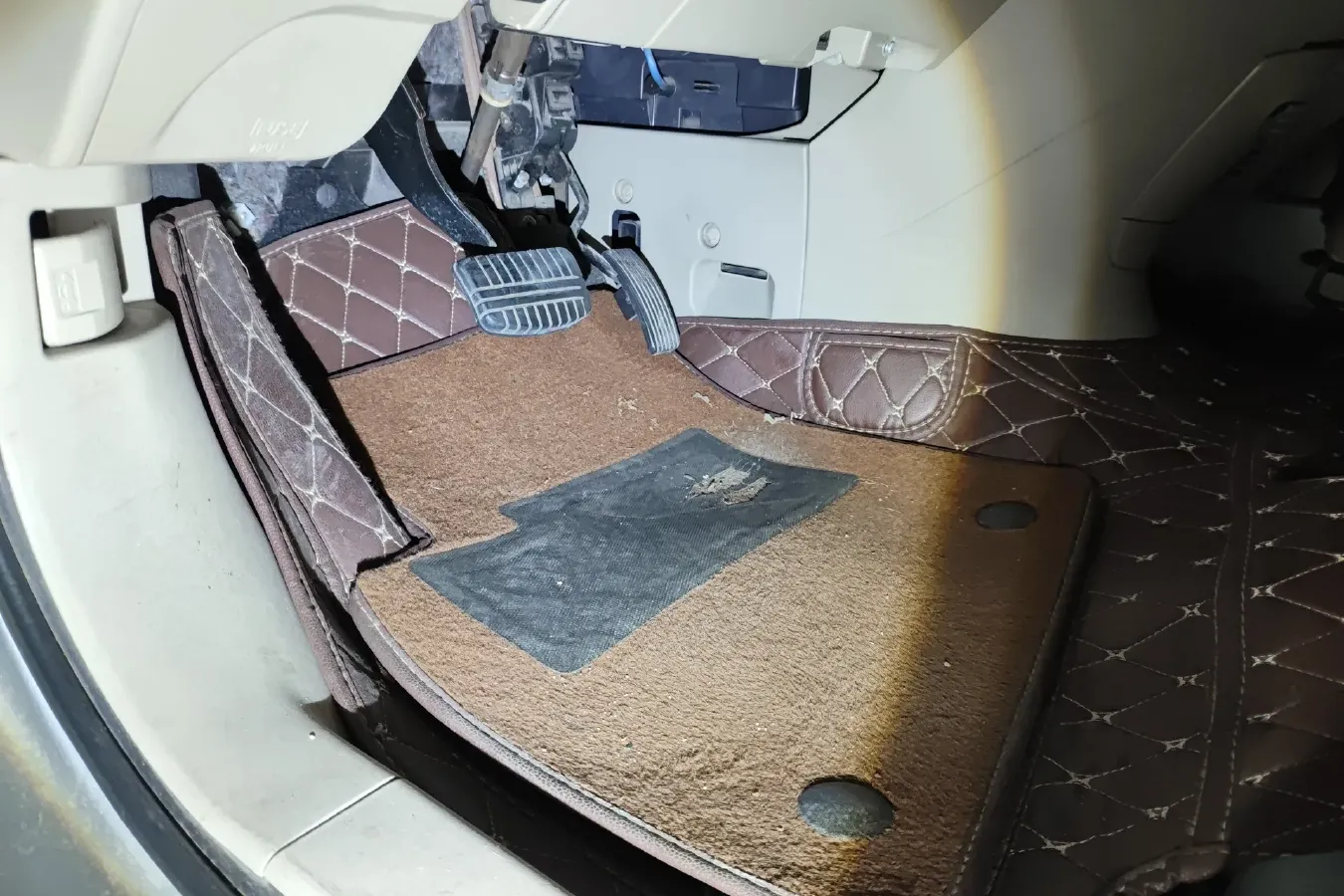 2009 Mitsubishi Grandis 2.4L 165HP L4 4AT,autocango,china used car exporter,china ev exporter,chinese used car exporter,chinese used ev exporter