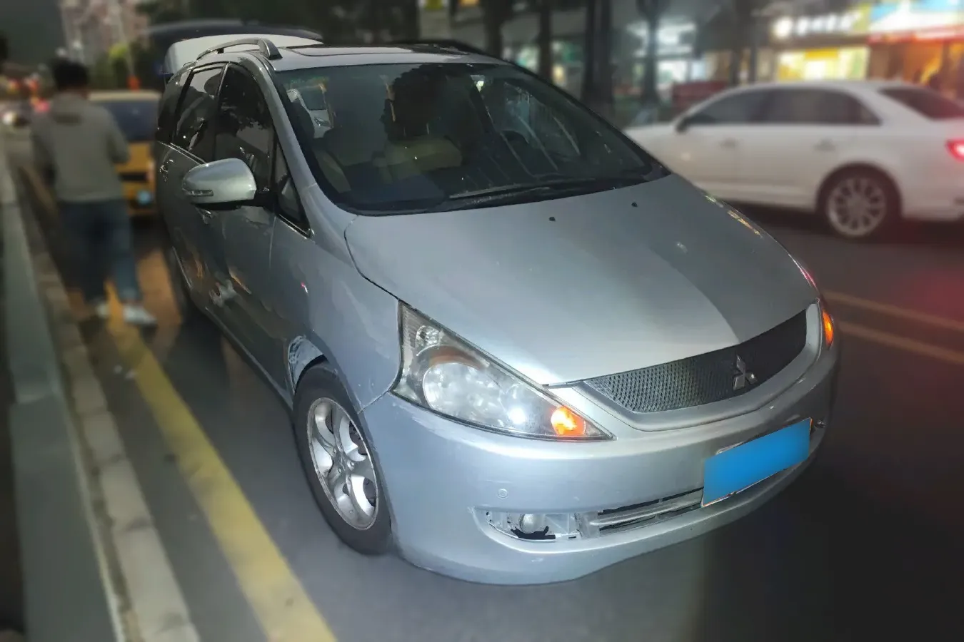 2009 Mitsubishi Grandis 2.4L 165HP L4 4AT,autocango,china used car exporter,china ev exporter,chinese used car exporter,chinese used ev exporter