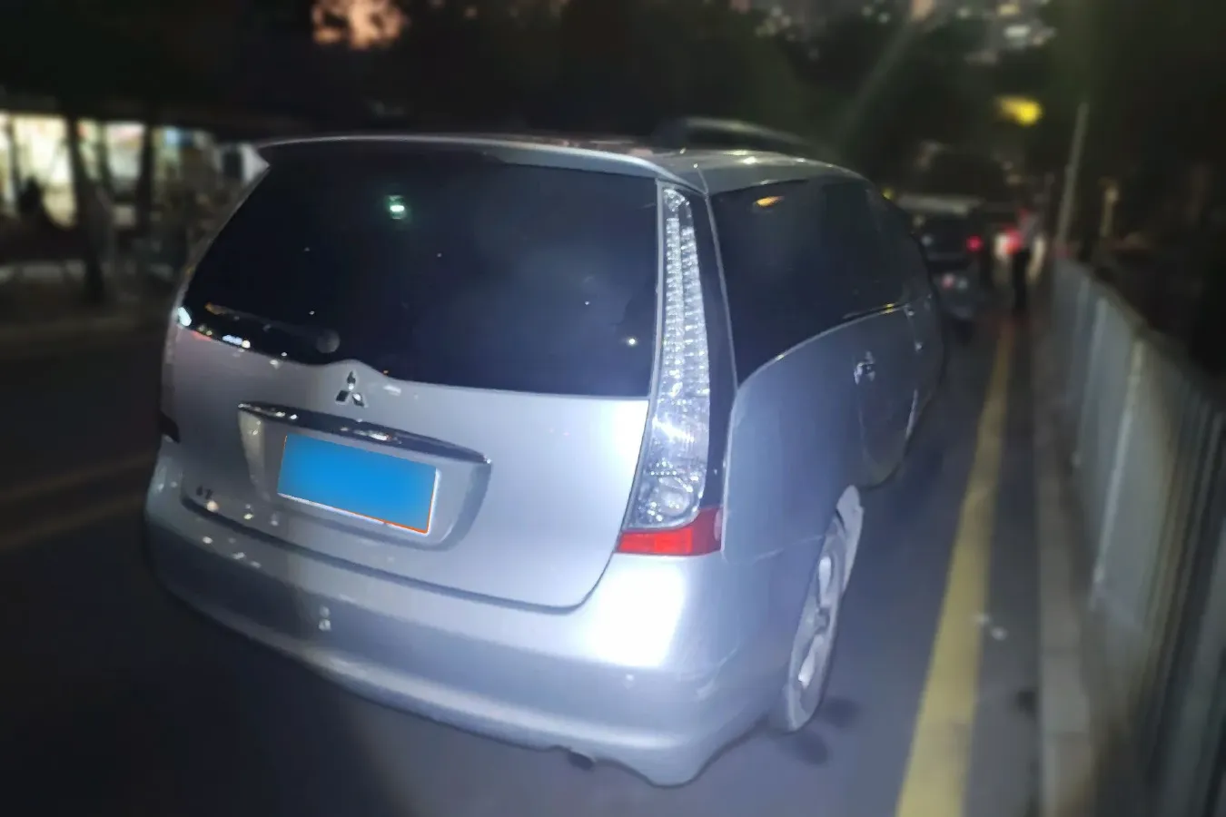 2009 Mitsubishi Grandis 2.4L 165HP L4 4AT,autocango,china used car exporter,china ev exporter,chinese used car exporter,chinese used ev exporter