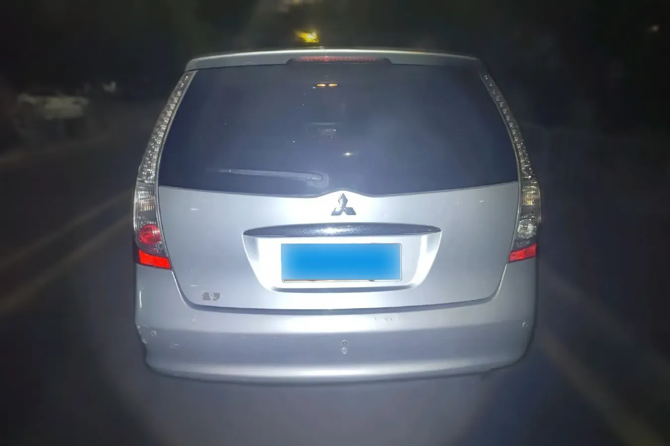 2009 Mitsubishi Grandis 2.4L 165HP L4 4AT,autocango,china used car exporter,china ev exporter,chinese used car exporter,chinese used ev exporter