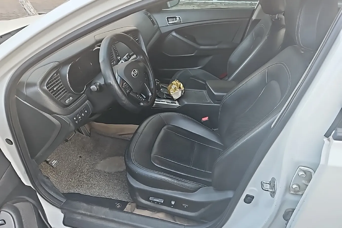 2012 Kia K5 2.0L 162HP L4 6AT,autocango,china used car exporter,china ev exporter,chinese used car exporter,chinese used ev exporter