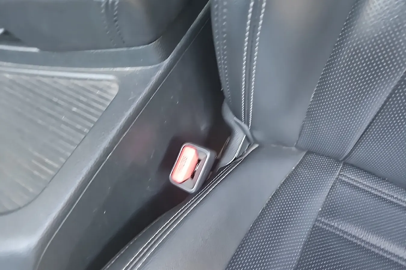 2012 Kia K5 2.0L 162HP L4 6AT,autocango,china used car exporter,china ev exporter,chinese used car exporter,chinese used ev exporter