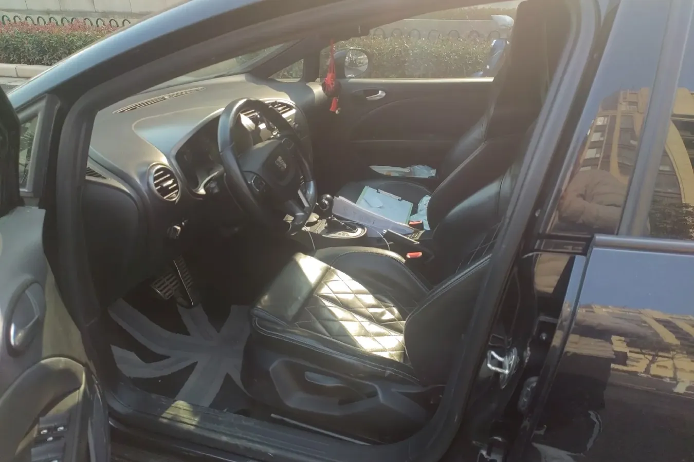 2012 Seat Leon 2.0T 211HP L4 6DCT,autocango,china used car exporter,china ev exporter,chinese used car exporter,chinese used ev exporter