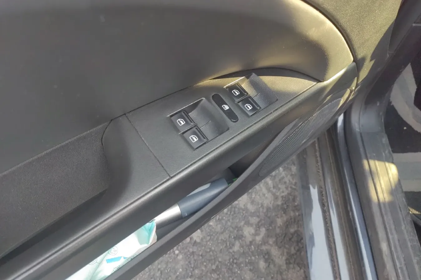 2012 Seat Leon 2.0T 211HP L4 6DCT,autocango,china used car exporter,china ev exporter,chinese used car exporter,chinese used ev exporter