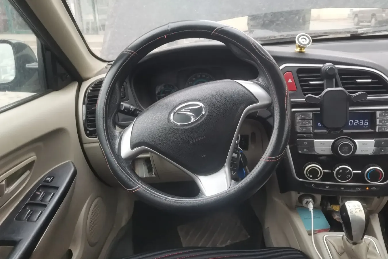 2015 Soueast V3 1.5L 120HP L4 5MT,autocango,china used car exporter,china ev exporter,chinese used car exporter,chinese used ev exporter