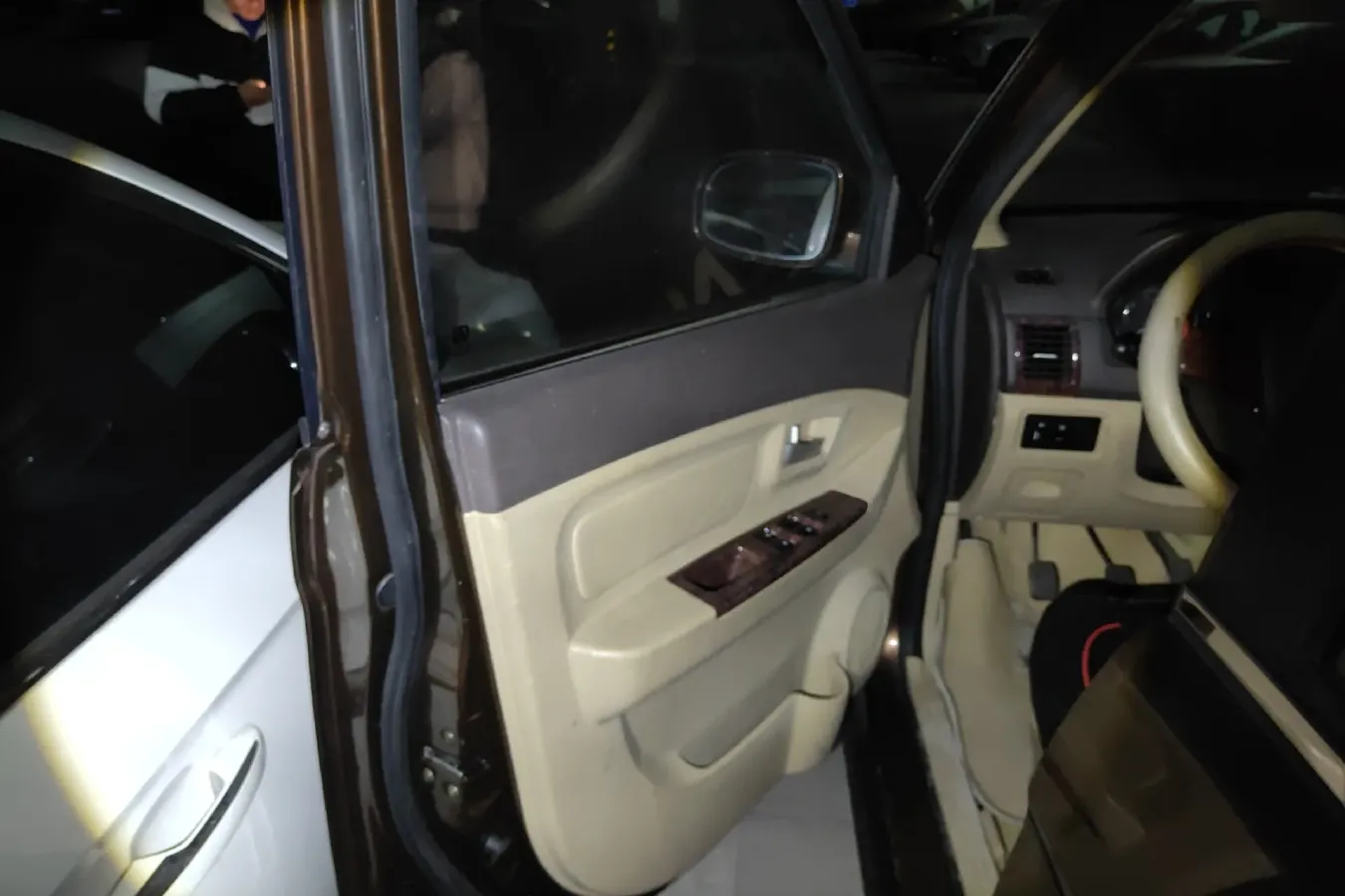 2014 BAIC WeiWang M20 1.5L 116HP L4 5MT,autocango,china used car exporter,china ev exporter,chinese used car exporter,chinese used ev exporter