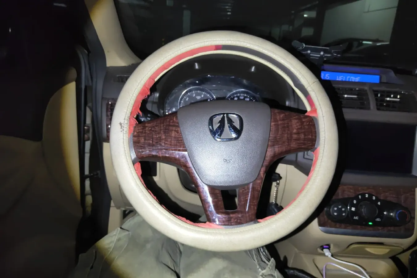 2014 BAIC WeiWang M20 1.5L 116HP L4 5MT,autocango,china used car exporter,china ev exporter,chinese used car exporter,chinese used ev exporter