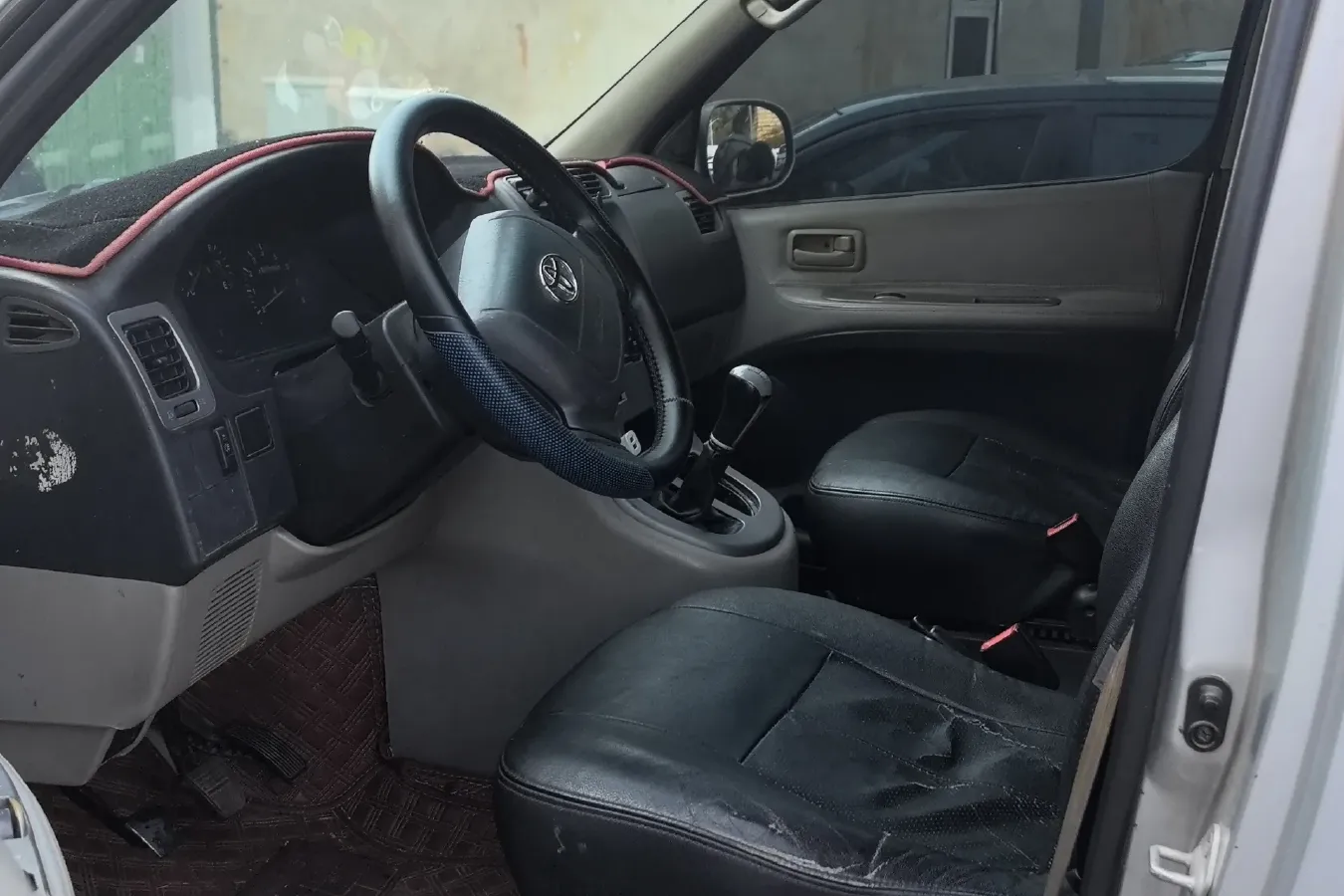 2013 JinBei Grace 2.0L 106HP L4,autocango,china used car exporter,china ev exporter,chinese used car exporter,chinese used ev exporter