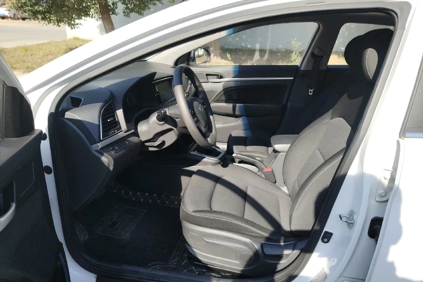 2018 Hyundai Elantra 1.6L 130HP L4 6AT,autocango,china used car exporter,china ev exporter,chinese used car exporter,chinese used ev exporter