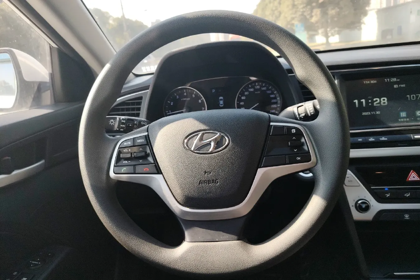 2018 Hyundai Elantra 1.6L 130HP L4 6AT,autocango,china used car exporter,china ev exporter,chinese used car exporter,chinese used ev exporter