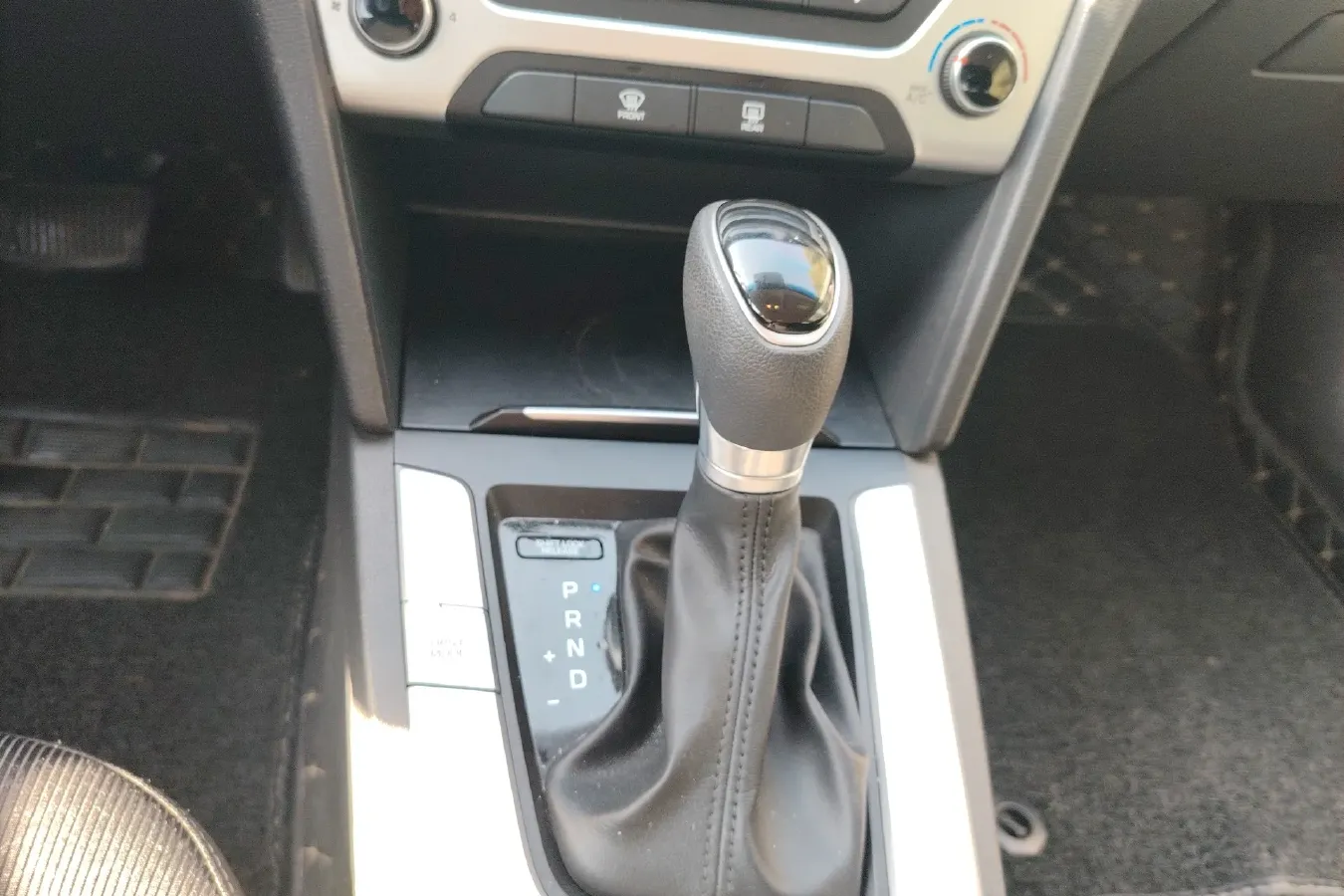 2018 Hyundai Elantra 1.6L 130HP L4 6AT,autocango,china used car exporter,china ev exporter,chinese used car exporter,chinese used ev exporter