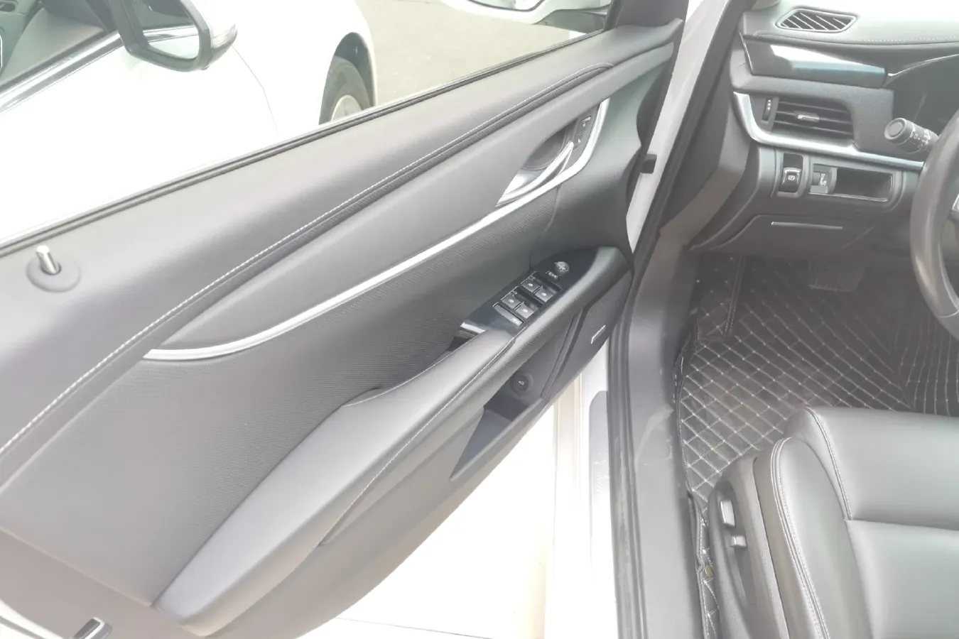 2018 Cadillac XTS 2.0T 269HP L4 6AT,autocango,china used car exporter,china ev exporter,chinese used car exporter,chinese used ev exporter