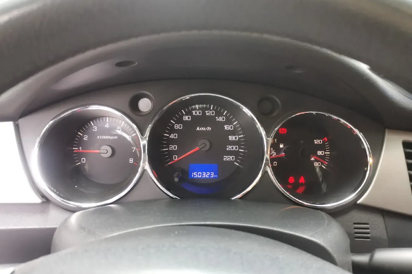 2011 DongFeng Aeolus H30 1.6L 106HP L4 5MT,autocango,china used car exporter,china ev exporter,chinese used car exporter,chinese used ev exporter