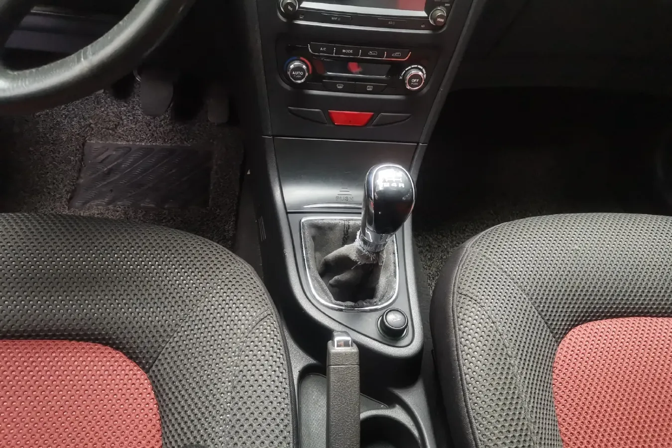 2011 DongFeng Aeolus H30 1.6L 106HP L4 5MT,autocango,china used car exporter,china ev exporter,chinese used car exporter,chinese used ev exporter