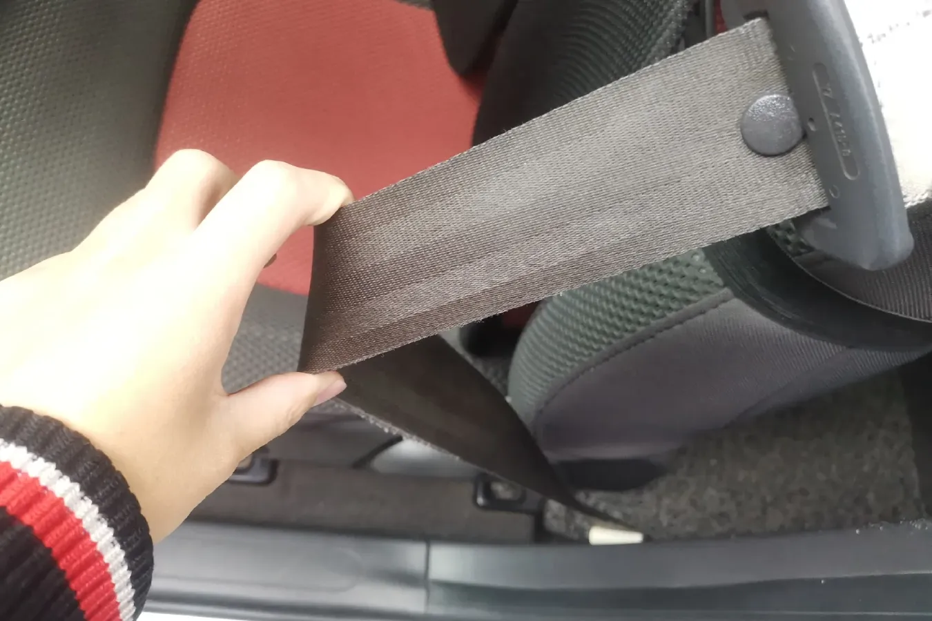 2011 DongFeng Aeolus H30 1.6L 106HP L4 5MT,autocango,china used car exporter,china ev exporter,chinese used car exporter,chinese used ev exporter