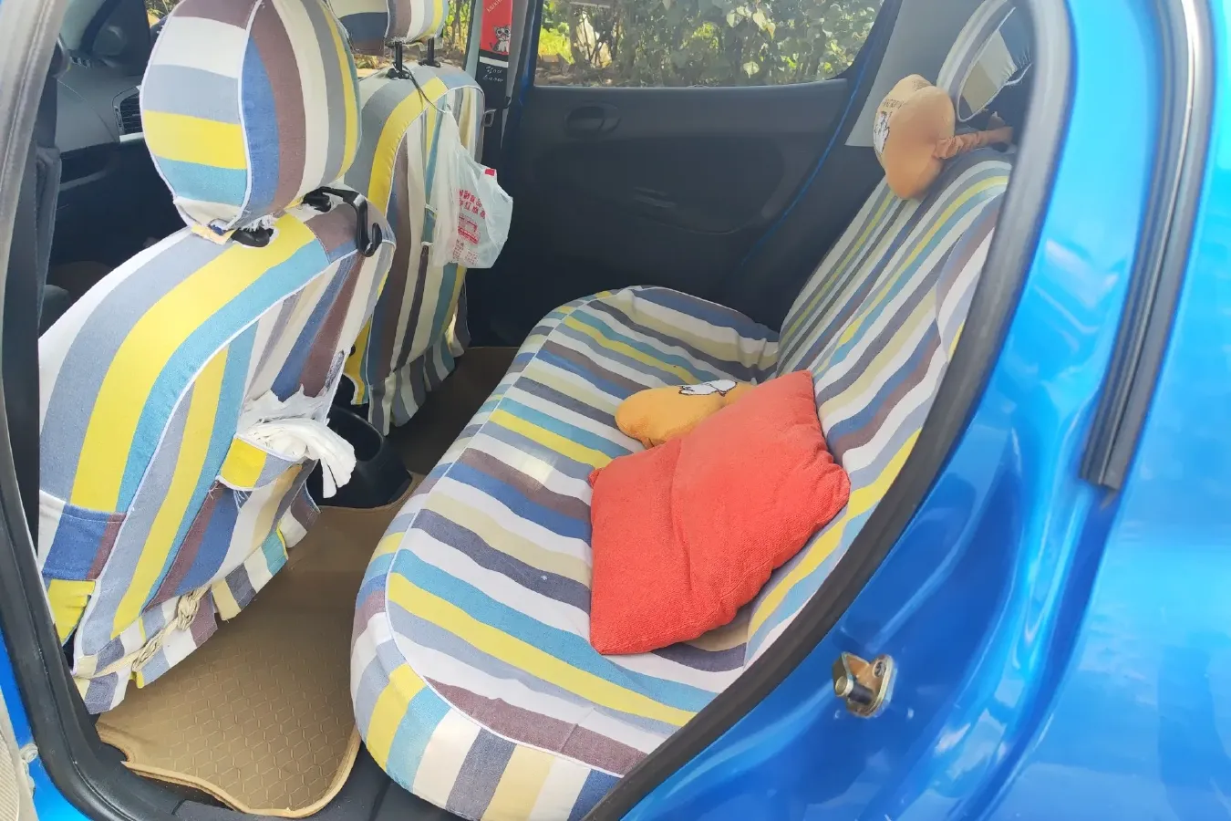 2011 Peugeot 207 1.4L 76HP L4 5MT,autocango,china used car exporter,china ev exporter,chinese used car exporter,chinese used ev exporter