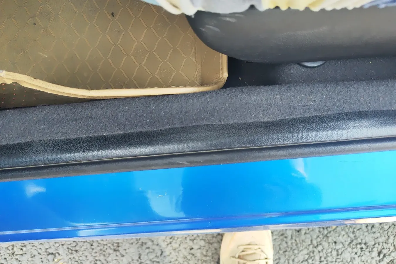 2011 Peugeot 207 1.4L 76HP L4 5MT,autocango,china used car exporter,china ev exporter,chinese used car exporter,chinese used ev exporter