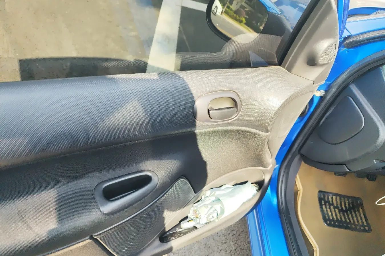 2011 Peugeot 207 1.4L 76HP L4 5MT,autocango,china used car exporter,china ev exporter,chinese used car exporter,chinese used ev exporter