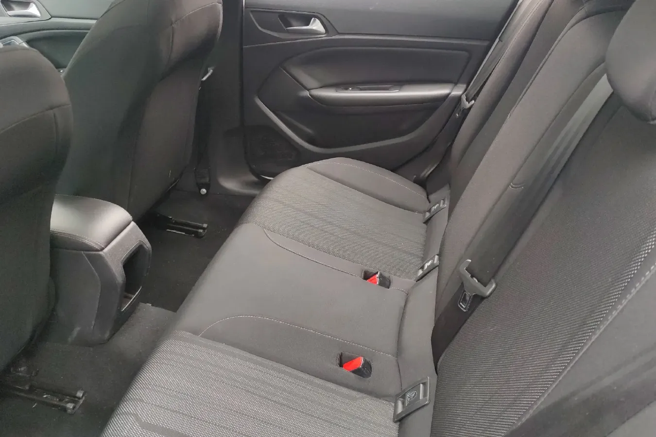 2015 Peugeot 308S 1.2T 136HP L3 6AT,autocango,china used car exporter,china ev exporter,chinese used car exporter,chinese used ev exporter