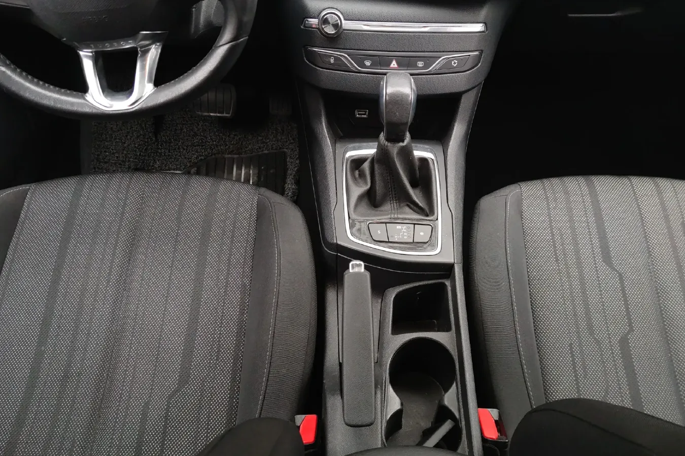 2015 Peugeot 308S 1.2T 136HP L3 6AT,autocango,china used car exporter,china ev exporter,chinese used car exporter,chinese used ev exporter