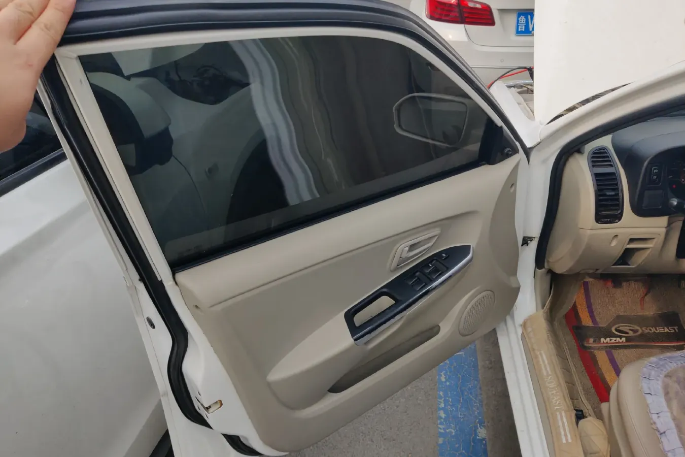 2014 Soueast V3 1.5L 120HP L4 5MT,autocango,china used car exporter,china ev exporter,chinese used car exporter,chinese used ev exporter