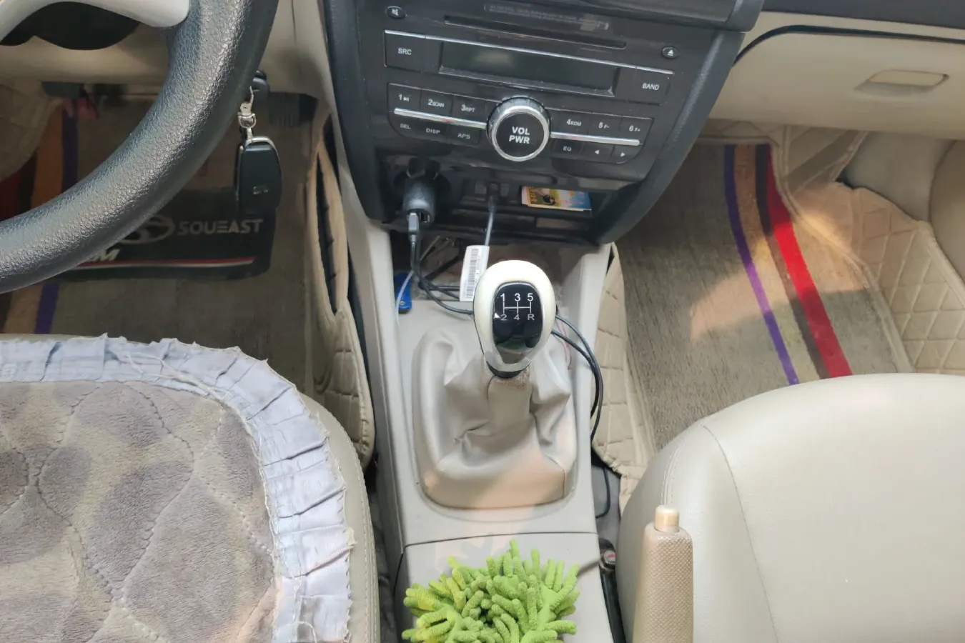 2014 Soueast V3 1.5L 120HP L4 5MT,autocango,china used car exporter,china ev exporter,chinese used car exporter,chinese used ev exporter