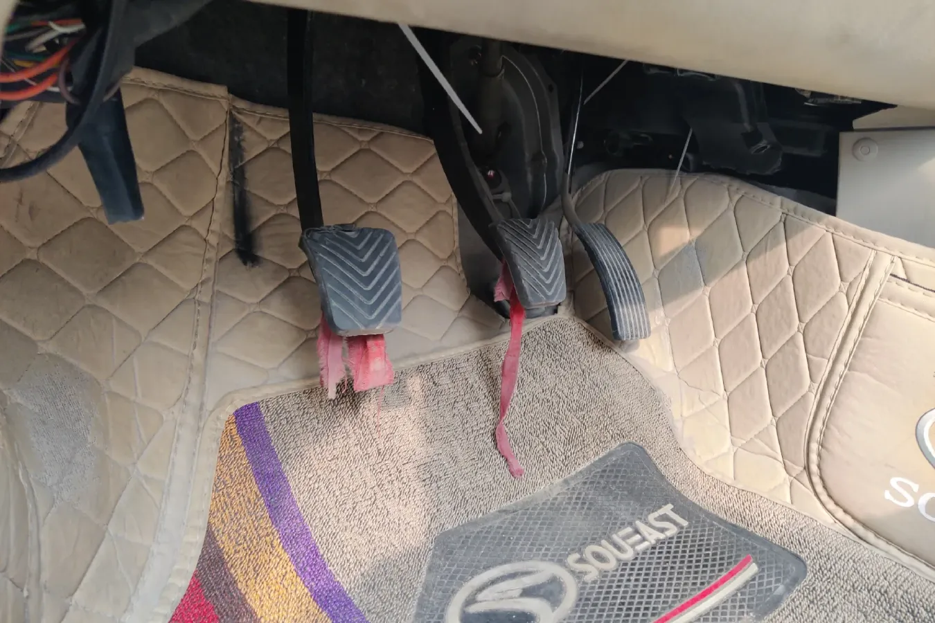 2014 Soueast V3 1.5L 120HP L4 5MT,autocango,china used car exporter,china ev exporter,chinese used car exporter,chinese used ev exporter