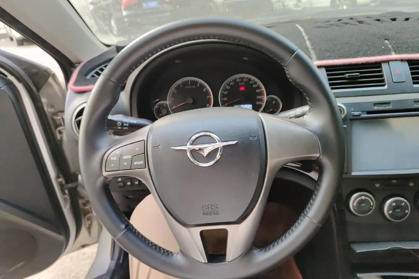 2014 HaiMa Family 1.6L 120HP L4 5MT,autocango,china used car exporter,china ev exporter,chinese used car exporter,chinese used ev exporter