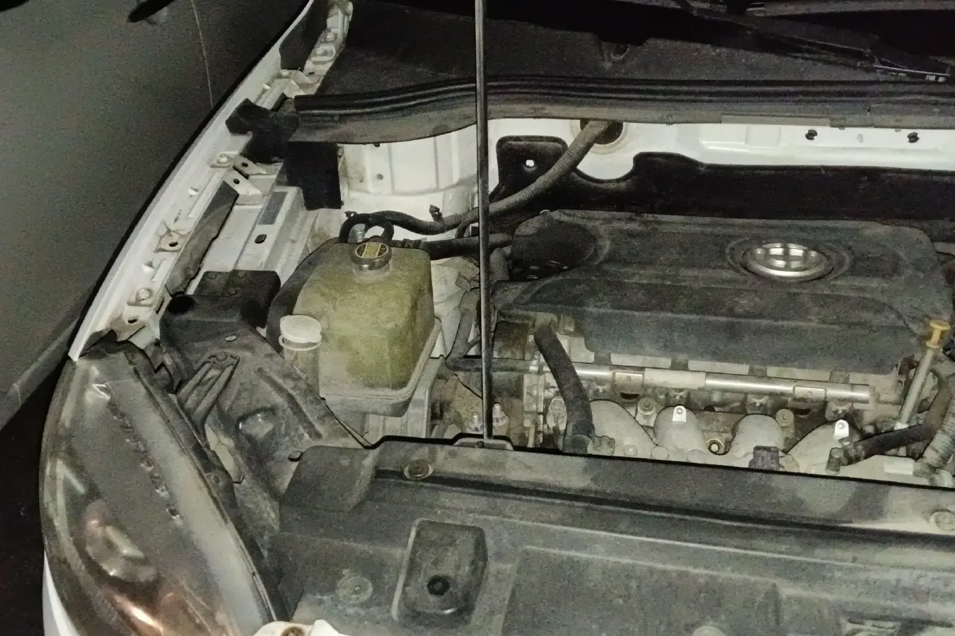 2012 Brilliance Auto V5 1.5T 136HP L4 5MT,autocango,china used car exporter,china ev exporter,chinese used car exporter,chinese used ev exporter