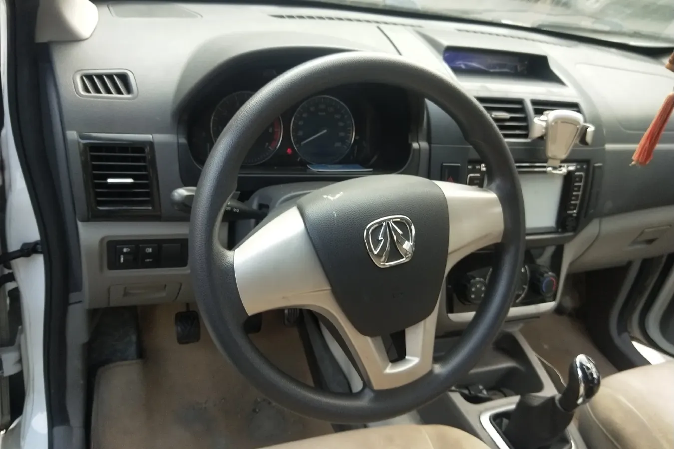 2014 BAIC WeiWang M20 1.5L 102HP L4 5MT,autocango,china used car exporter,china ev exporter,chinese used car exporter,chinese used ev exporter