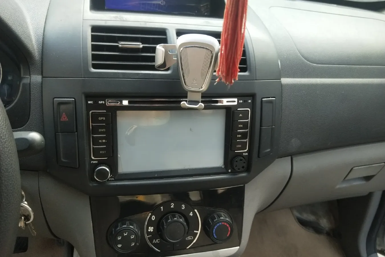 2014 BAIC WeiWang M20 1.5L 102HP L4 5MT,autocango,china used car exporter,china ev exporter,chinese used car exporter,chinese used ev exporter